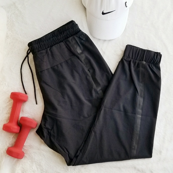 Nike Pants - NWT Nike Sportswear Pant, Size L